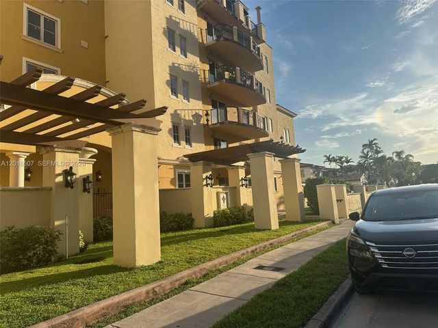 2 of 36 - 322 Madeira Avenue #302, Coral Gables, FL