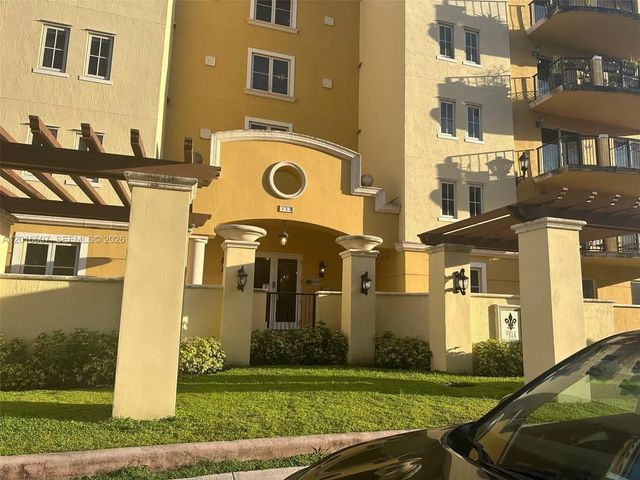 3 of 36 - 322 Madeira Avenue #302, Coral Gables, FL
