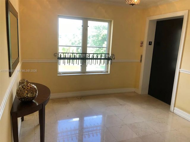 4 of 36 - 322 Madeira Avenue #302, Coral Gables, FL