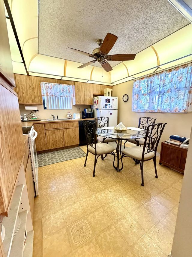 3 of 5 - 4970 E Sabal Palm Boulevard #315, Tamarac, FL