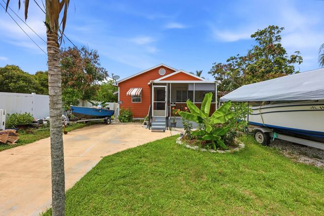 2 of 17 - 8545 Se Mars Street, Hobe Sound, FL