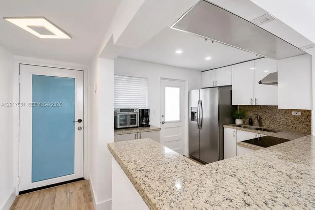 4 of 17 - 7850 Byron Avenue #702, Miami Beach, FL