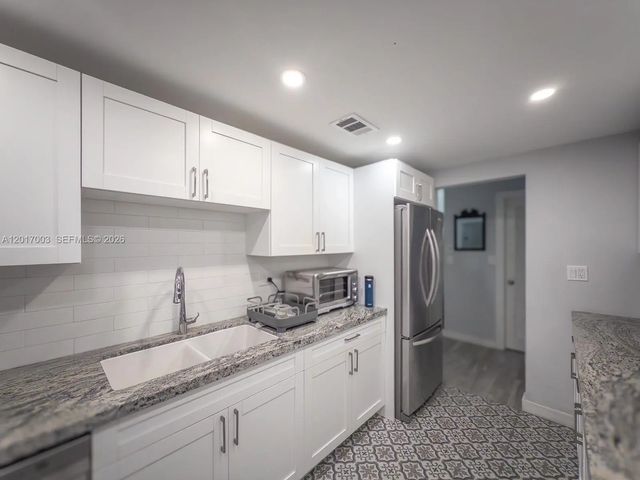 3 of 32 - 90 Edgewater Drive #114, Coral Gables, FL
