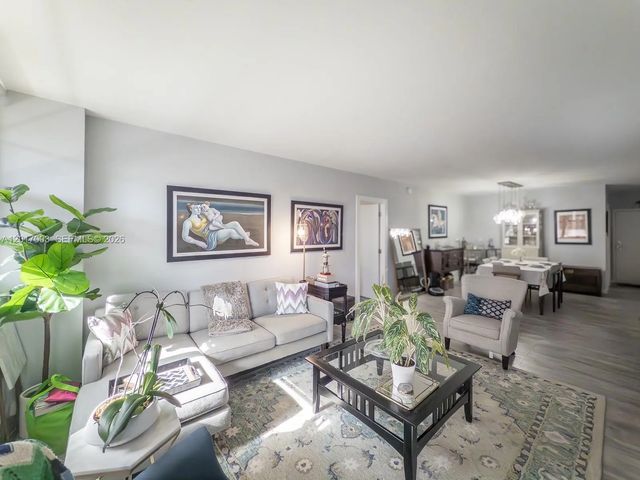 4 of 32 - 90 Edgewater Drive #114, Coral Gables, FL