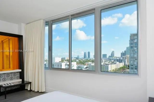 2 of 5 - 1100 West Avenue #425, Miami Beach, FL