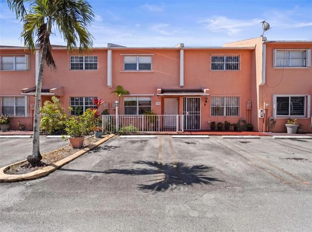 100 Sw 110th Avenue #142, Sweetwater