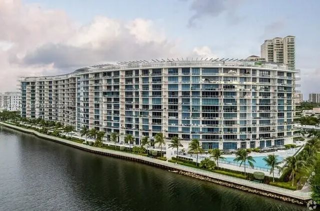 3250 Ne 188th Street #408, Aventura