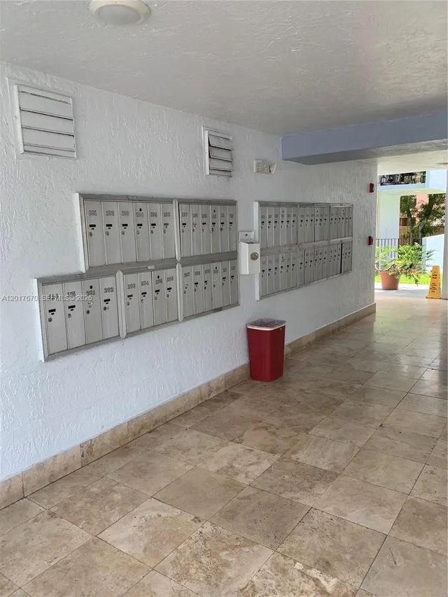 4 of 14 - 1221 Sw 122nd Avenue #207, Miami, FL