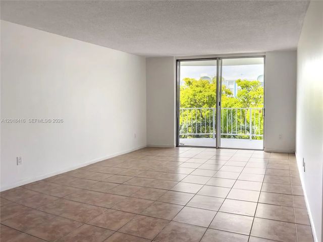 496 Nw 165th St Road #d-410, Miami