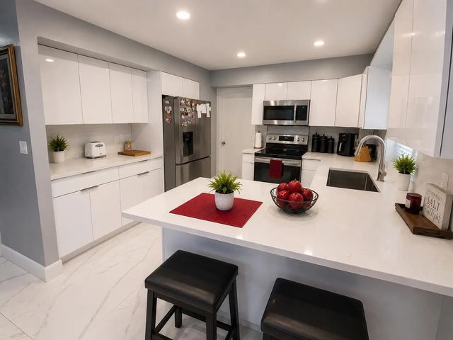3 of 12 - 5341 Nw 180th Terrace, Miami Gardens, FL