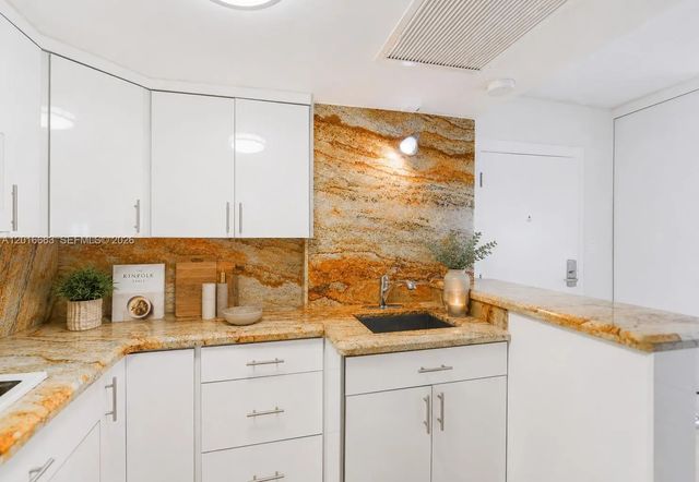 3 of 25 - 19201 Collins Avenue #609, Sunny Isles Beach, FL