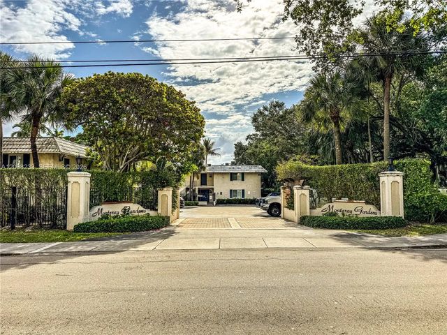8605 Sw 68th Court #7, Pinecrest