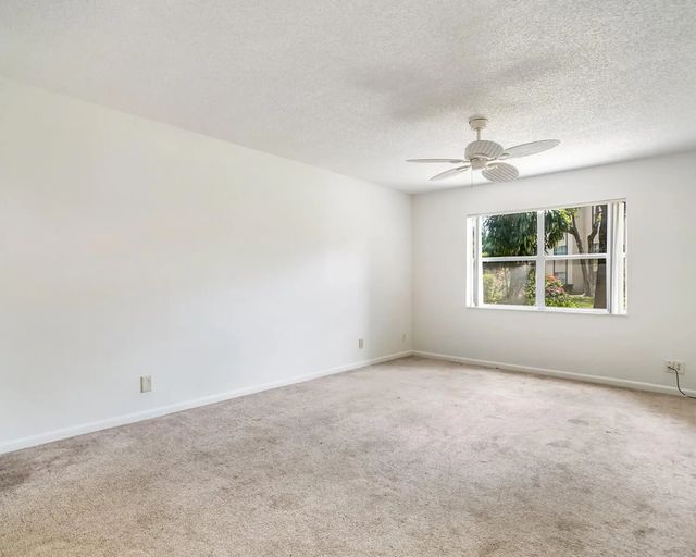 4 of 21 - 6201 N Falls Cir Drive #109, Lauderhill, FL