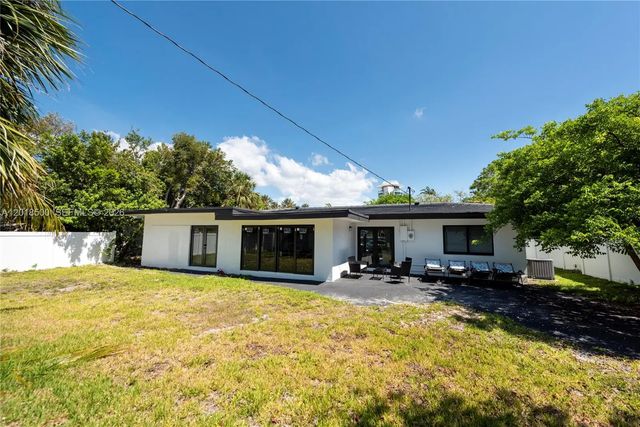 4 of 30 - 2308 Se 18 Street, Fort Lauderdale, FL