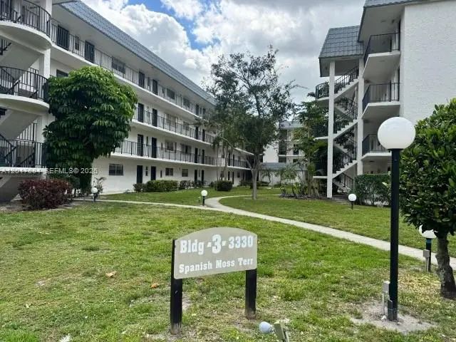 N/A, Lauderhill