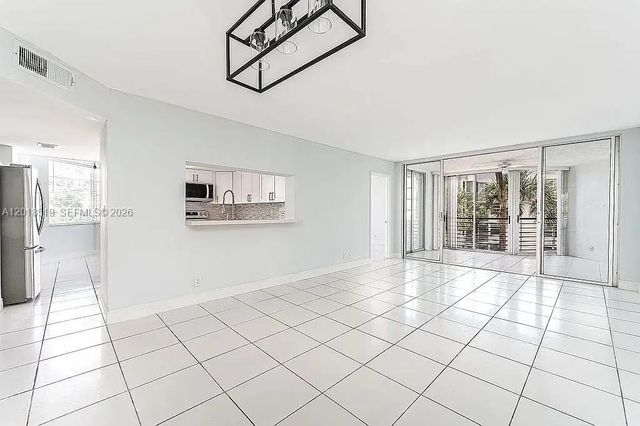 3 of 17 - 1931 Sabal Palm Drive #301, Davie, FL