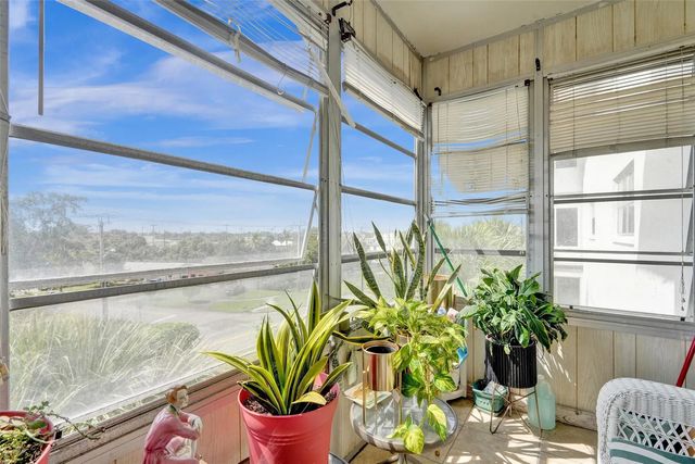4851 Nw 21st Street #405, Lauderhill