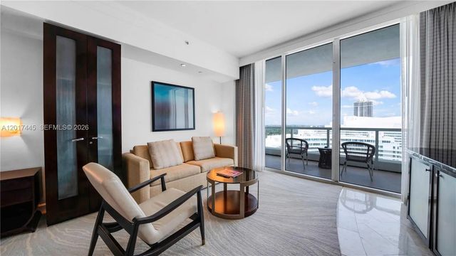2 of 24 - 4391 Collins Avenue #1903, Miami Beach, FL