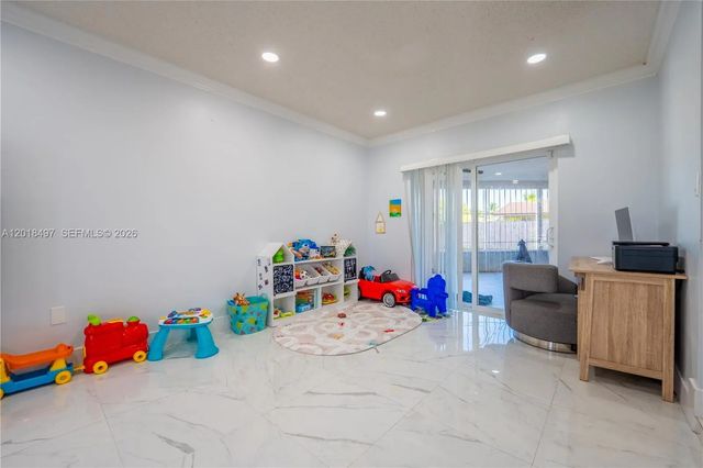 4 of 33 - 10750 Sw 173rd Street, Miami, FL