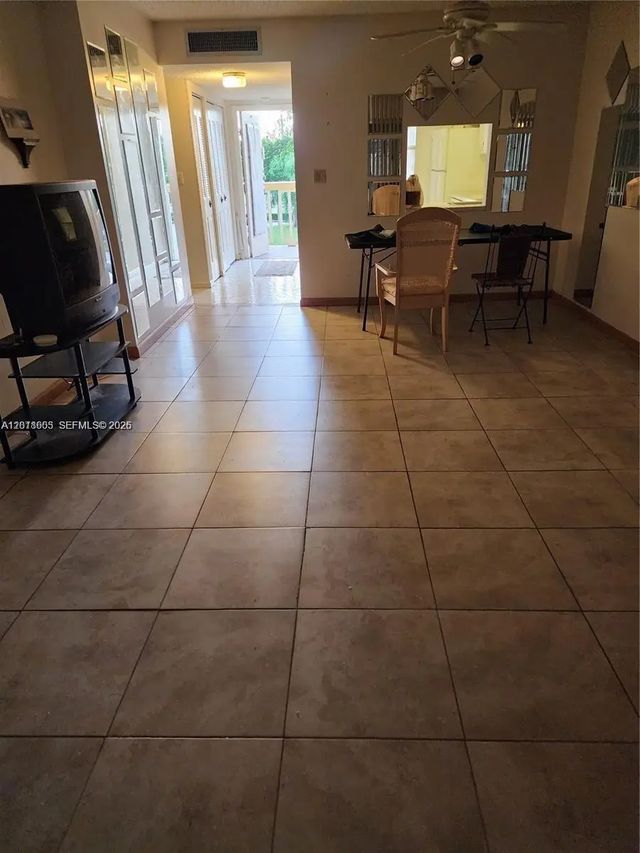 5 of 10 - 5750 Nw 64th Avenue #303, Tamarac, FL