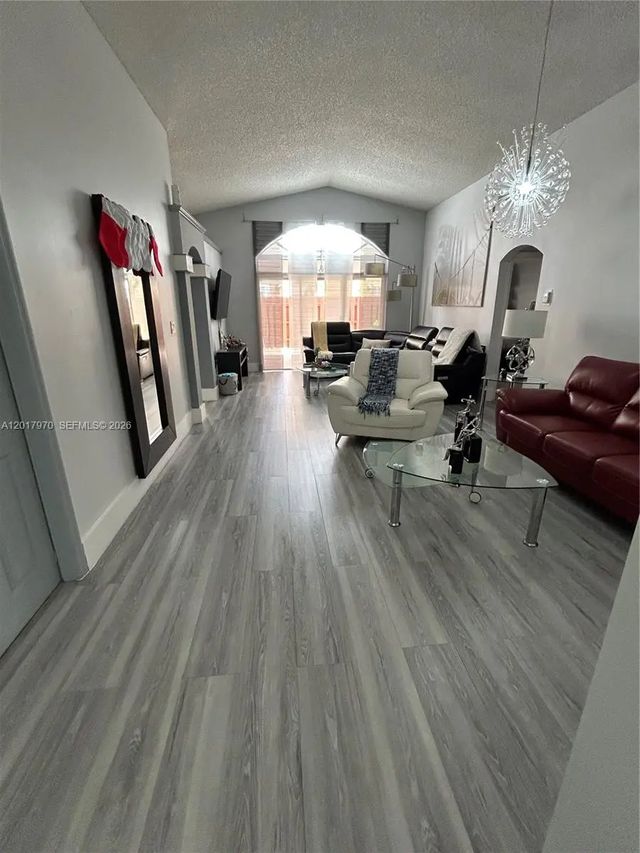4 of 23 - 15823 Sw 82nd Street, Miami, FL
