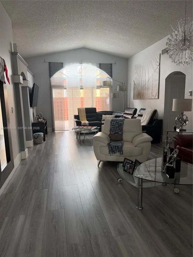 5 of 23 - 15823 Sw 82nd Street, Miami, FL