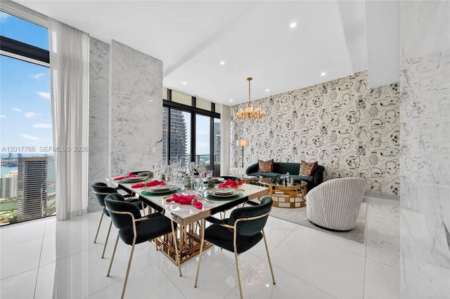 3 of 58 - 88 Sw 7th Street #ph4202, Miami, FL