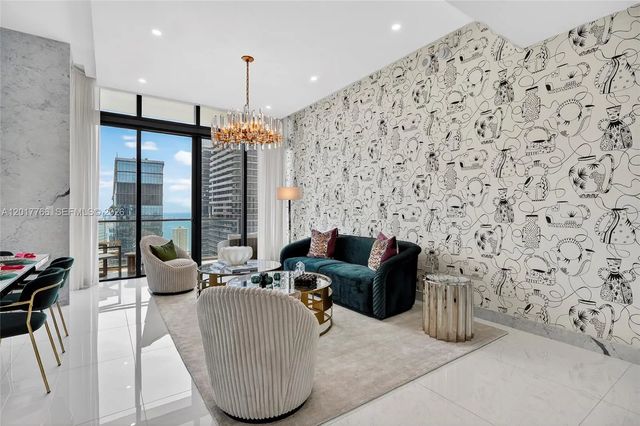4 of 58 - 88 Sw 7th Street #ph4202, Miami, FL