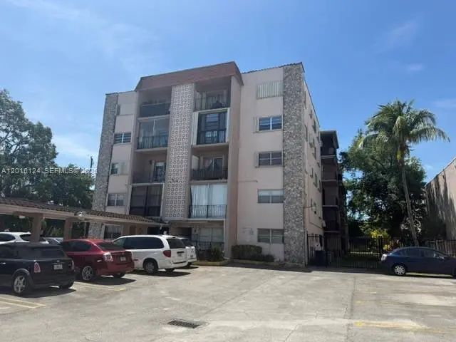 5 of 31 - 3640 Nw 9th Street #201, Miami, FL