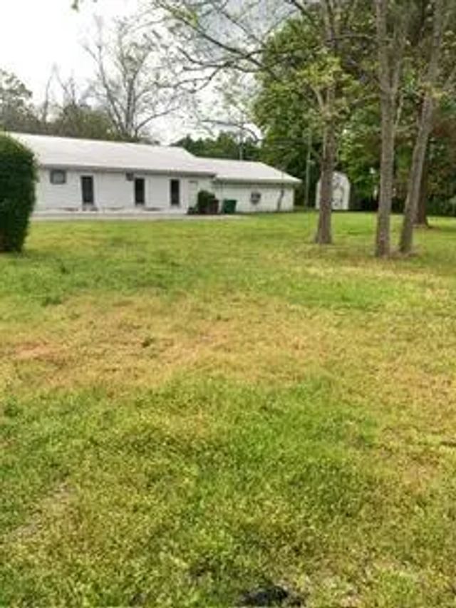 2 of 6 - 1026 Washington Avenue, Graceville, FL