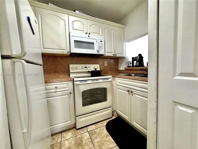 3 of 11 - 8145 Nw 7th Street #404, Miami, FL