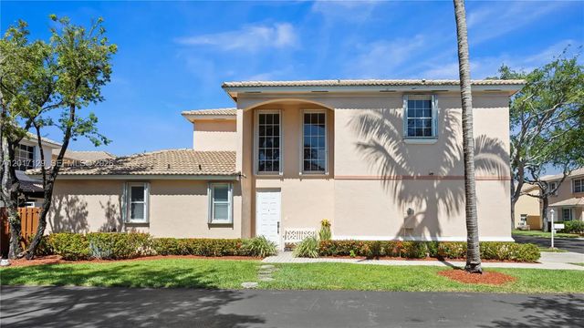 2 of 30 - 1240 Grant Street, Hollywood, FL