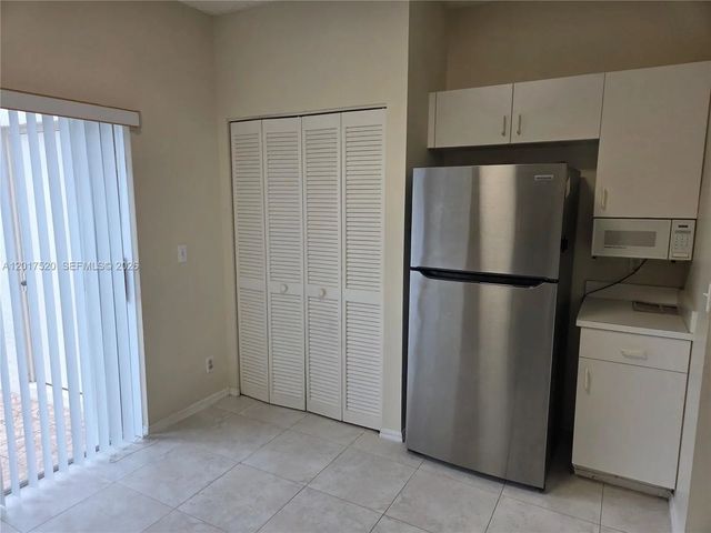 3 of 18 - 47 Simonton Circle, Weston, FL