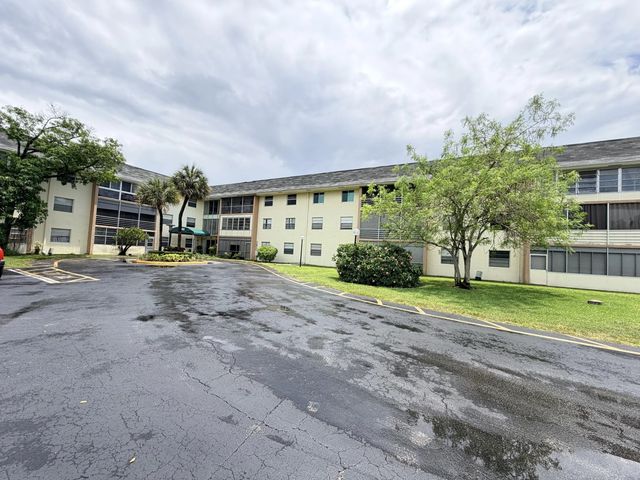 3 of 28 - 5180 E Sabal Palm Boulevard #228, Tamarac, FL