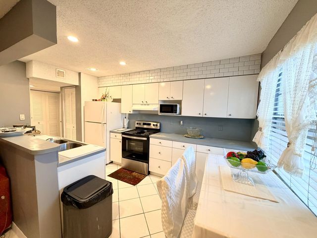 5 of 28 - 5180 E Sabal Palm Boulevard #228, Tamarac, FL
