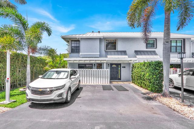 2 of 51 - 611 Ne 12th Terrace #1, Boynton Beach, FL