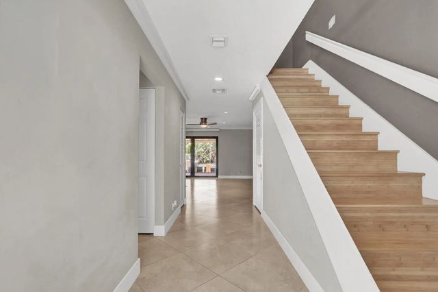 3 of 51 - 611 Ne 12th Terrace #1, Boynton Beach, FL
