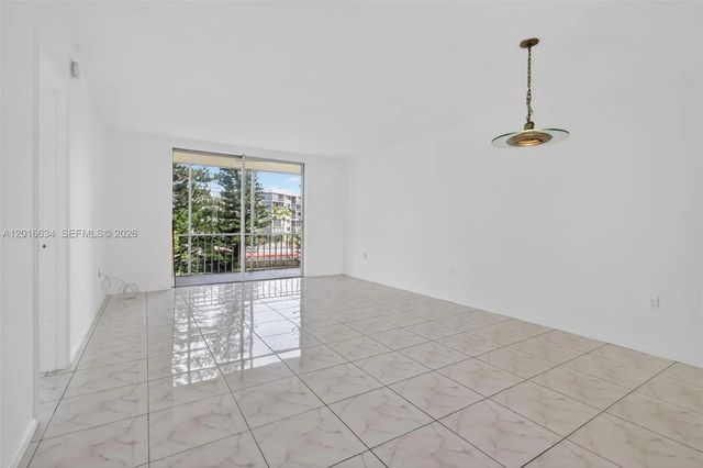 2 of 19 - 2905 Point East Drive #l311, Aventura, FL