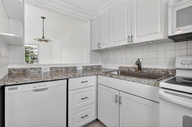 4 of 19 - 2905 Point East Drive #l311, Aventura, FL
