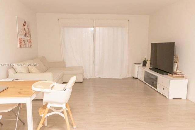 2200 S Cypress Bend Drive #204, Pompano Beach