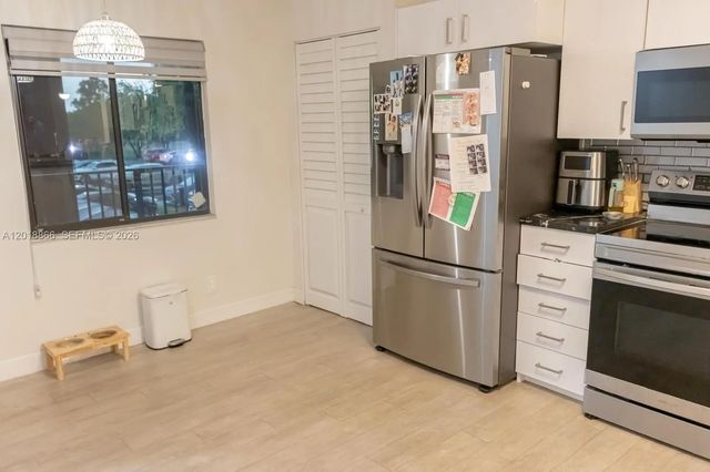 5 of 19 - 2200 S Cypress Bend Drive #204, Pompano Beach, FL