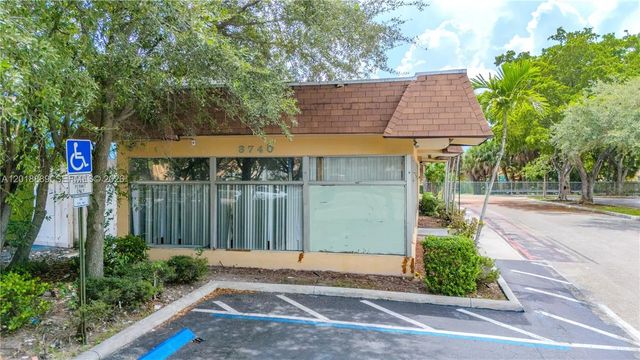 3 of 6 - 3740 W Broward Boulevard, Plantation, FL