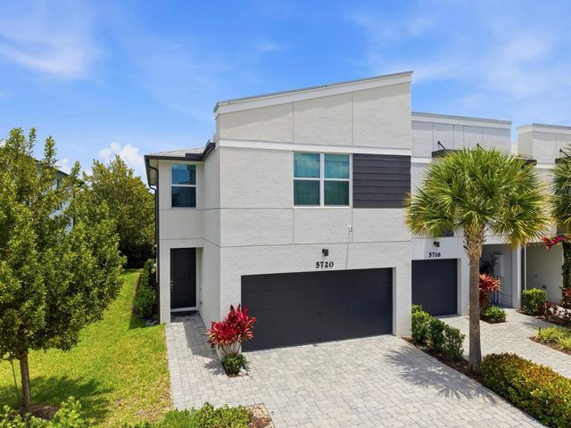 5720 Mentmore Drive, West Palm Beach