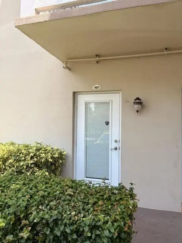 5 of 70 - 5103 Nw 35th Street #401, Lauderdale Lakes, FL