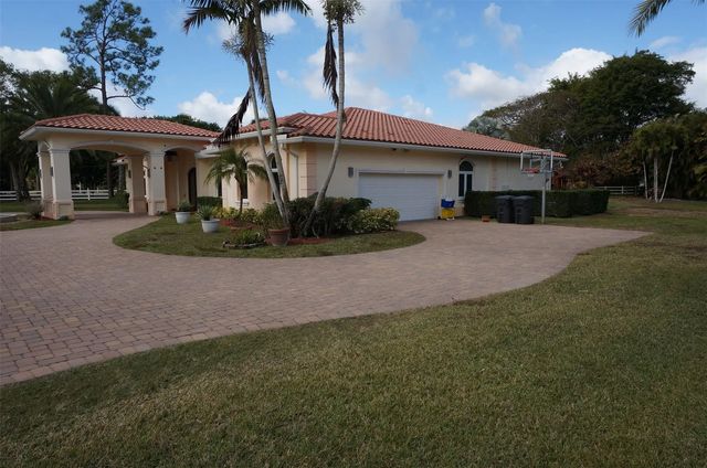 2 of 75 - 650 E Rambling Drive, Wellington, FL