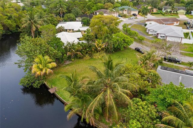 4 of 25 - 1031 Nw 21st Street, Fort Lauderdale, FL