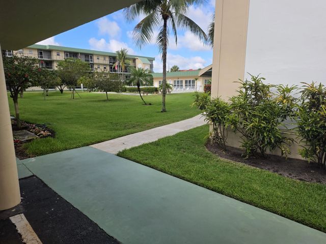 3 of 42 - 808 Se 7th Street #101, Deerfield Beach, FL