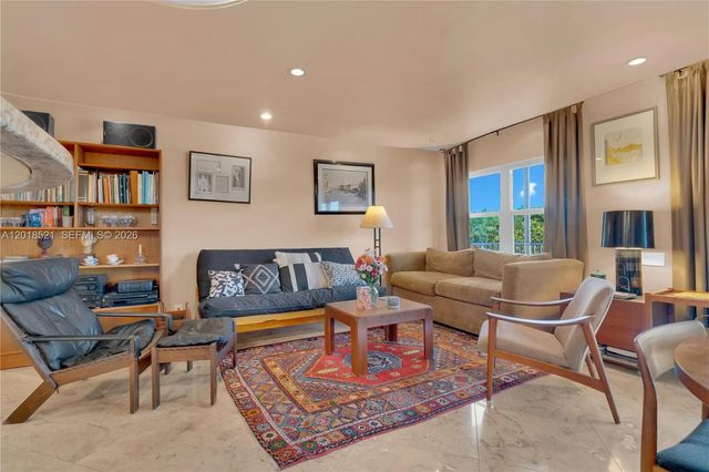 200 Diplomat Parkway #336, Hallandale Beach