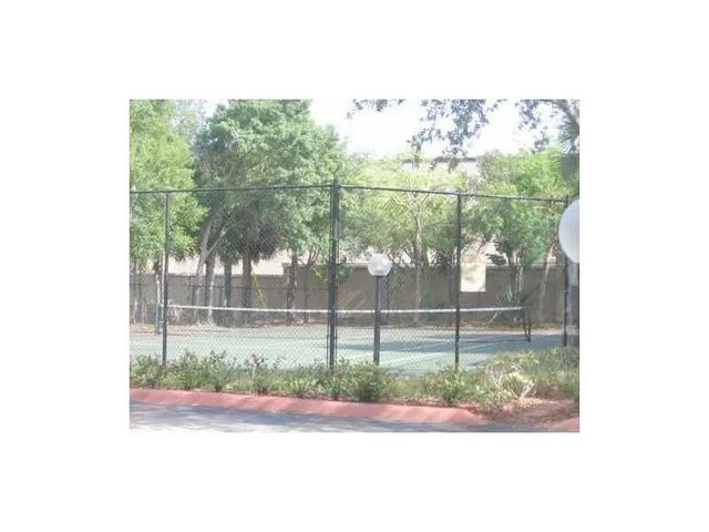 5 of 12 - 2445 Sw 18th Terrace #205, Fort Lauderdale, FL