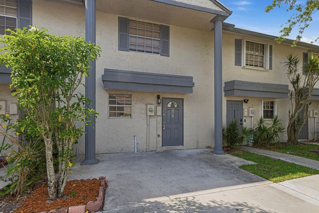 3 of 34 - 8207 Fairway Road #8207, Sunrise, FL